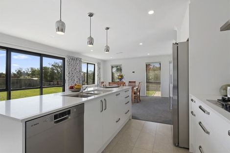 Photo of property in 3 Les Wakefield Road, Mapua, 7005