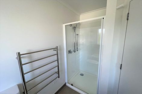 Photo of property in 11a Mangos Place, Pakuranga, Auckland, 2010