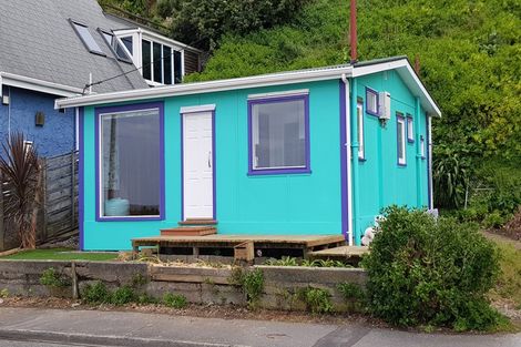 Photo of property in 130 Owhiro Bay Parade, Owhiro Bay, Wellington, 6023