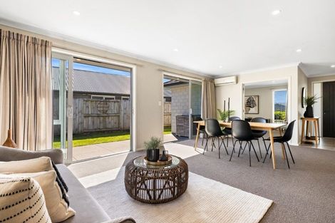 Photo of property in 98 Penetaka Heights, Pyes Pa, Tauranga, 3112