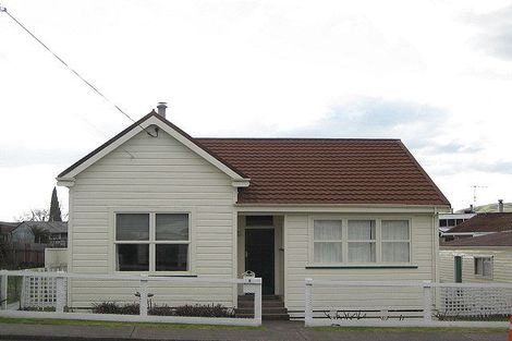 Photo of property in 2 Wellington Road, Waipukurau, 4200