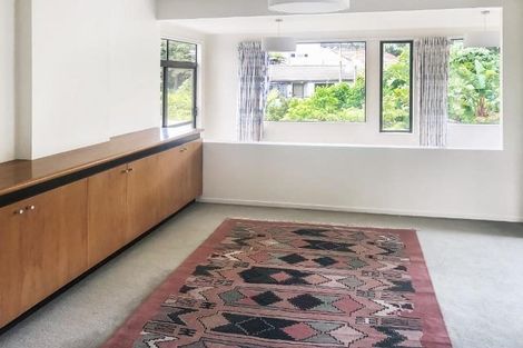 Photo of property in 4 Peter Terrace, Castor Bay, Auckland, 0620