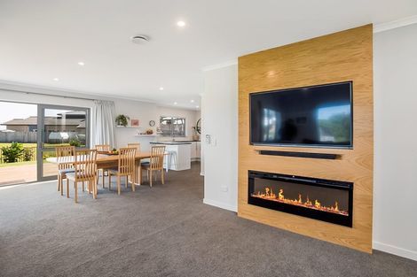 Photo of property in 7 Cayman Court, One Tree Point, 0118