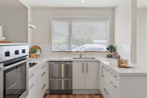 Photo of property in 12 Searells Road, Strowan, Christchurch, 8052