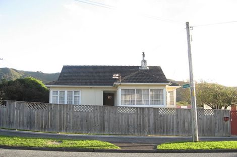 Photo of property in 8 Wilkie Crescent, Naenae, Lower Hutt, 5011