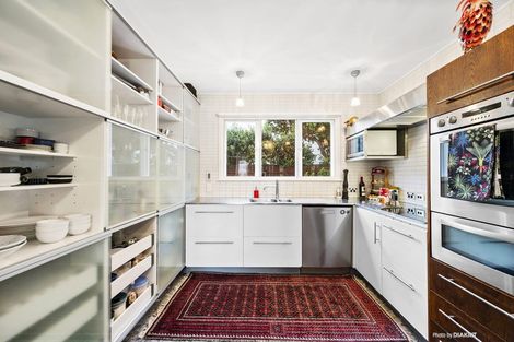 Photo of property in Landscape Apartments, 123-125 Austin Street, Mount Victoria, Wellington, 6011