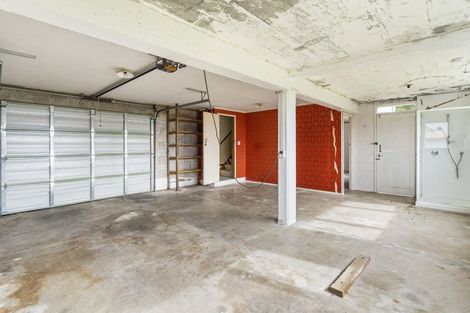 Photo of property in 462 Don Buck Road, Massey, Auckland, 0614