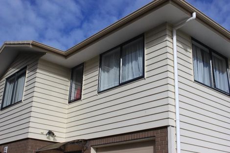 Photo of property in 28 Denver Avenue, Sunnyvale, Auckland, 0612