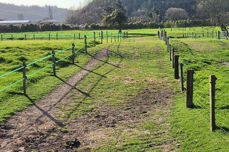 Photo of property in 42 Pigeon Valley Road, Wakefield, 7025