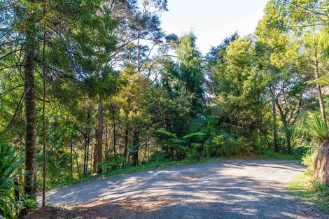 Photo of property in 19 Hayes Road, Henderson Valley, Auckland, 0612