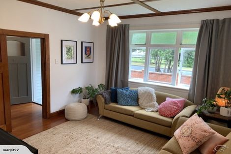 Photo of property in 93 Riverside Drive, Waiwhetu, Lower Hutt, 5010