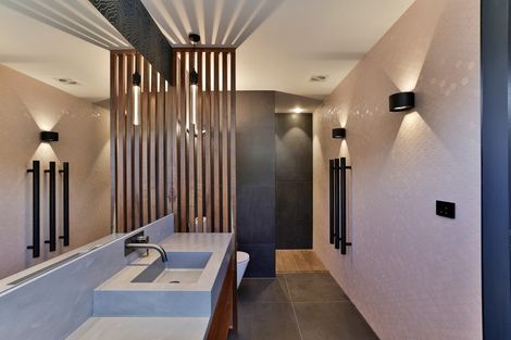 Photo of property in 5 Diamond Lane, Wanaka, 9305