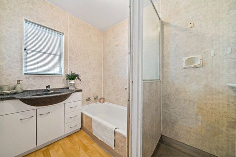 Photo of property in 50 Rogan Street, Mount Roskill, Auckland, 1041