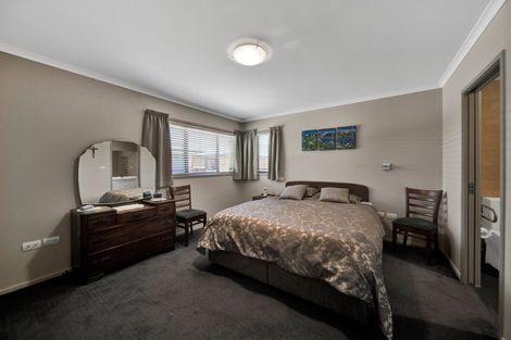 Photo of property in 14 Milmoe Street, Hawera, 4610