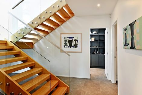 Photo of property in 33 Kitchener Road, Takapuna, Auckland, 0622