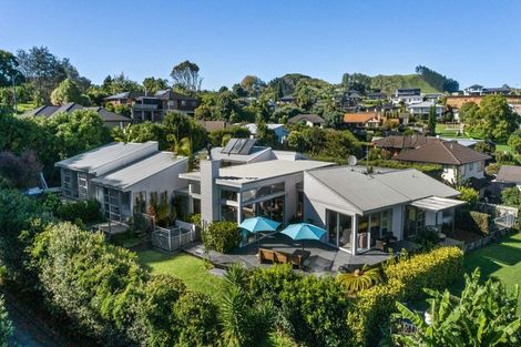 Photo of property in 4 Hillford Place, Welcome Bay, Tauranga, 3175