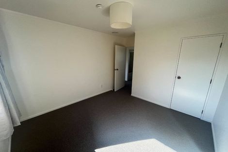 Photo of property in 2/21 Witheford Drive, Bayview, Auckland, 0629