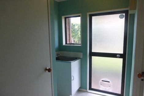 Photo of property in 1/12 Netherlands Avenue, Kelston, Auckland, 0602