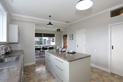 Photo of property in 40 Follett Street, Marton, 4710