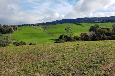 Photo of property in 17 Tamahunga Drive, Matakana, 0985