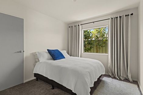 Photo of property in 2 Queens Walk, Taradale, Napier, 4112