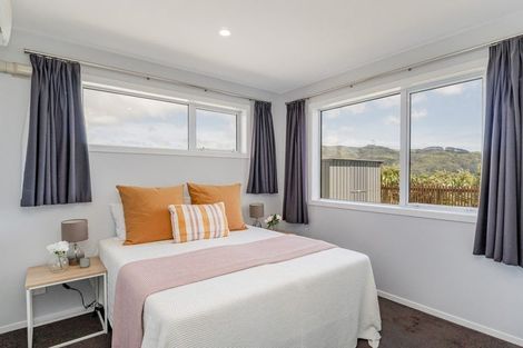 Photo of property in 124 John Burke Drive, Aotea, Porirua, 5024