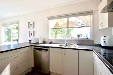 Photo of property in 6 Pahi Place, West Harbour, Auckland, 0618