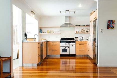 Photo of property in 59 Lucknow Road, Havelock North, 4130