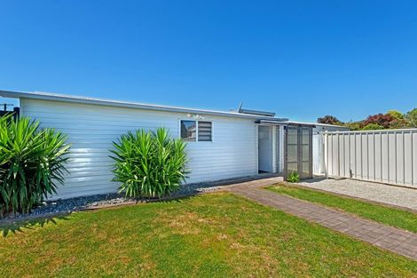 Photo of property in 1 Churchill Crescent, Te Hapara, Gisborne, 4010