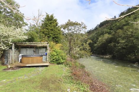 Photo of property in 25 Andersen Street, Blacks Point, Reefton, 7830