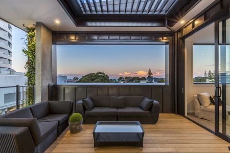 Photo of property in 5/14 Tamariki Avenue, Orewa, 0931