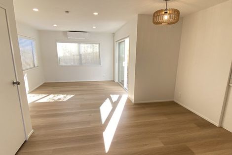 Photo of property in 119b Lynn Road, Bayview, Auckland, 0629