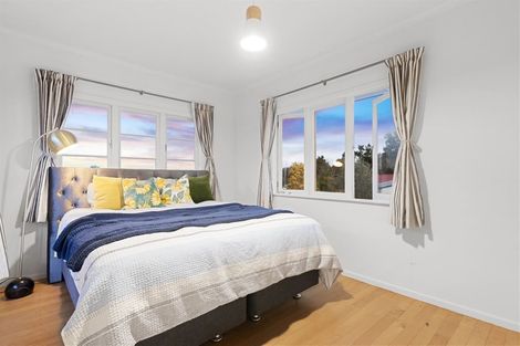 Photo of property in 77 West Harbour Drive, West Harbour, Auckland, 0618