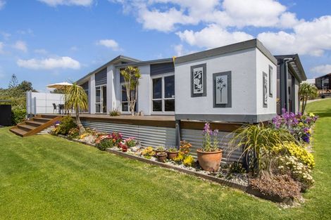 Photo of property in 22 Reo Crescent, Waihi Beach, 3611