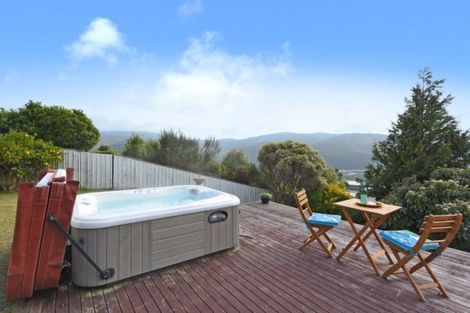 Photo of property in 136 Holborn Drive, Stokes Valley, Lower Hutt, 5019