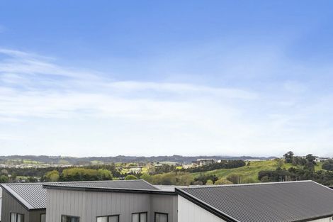 Photo of property in 36 Pohewa Road, Silverdale, 0932