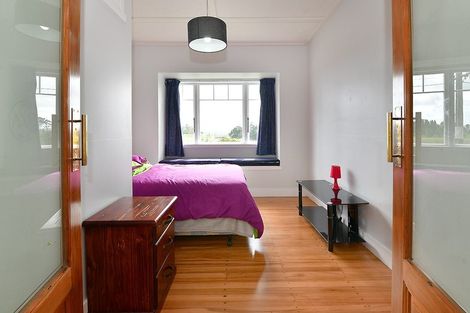 Photo of property in 2 St James Avenue, Helensville, 0800