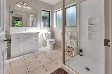 Photo of property in 55 Pyle Road West, One Tree Point, 0118