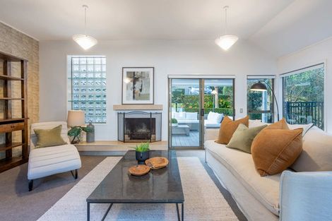 Photo of property in 35 Sylvan Park Avenue, Milford, Auckland, 0620