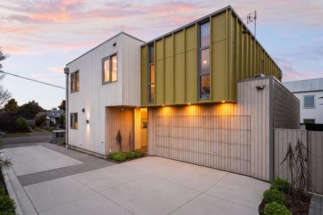Photo of property in 1/42 Browns Road, St Albans, Christchurch, 8014