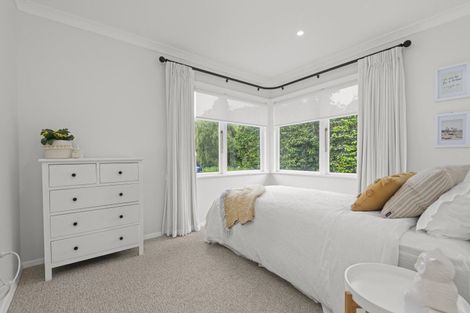 Photo of property in 11 Athlone Place, Hokowhitu, Palmerston North, 4410