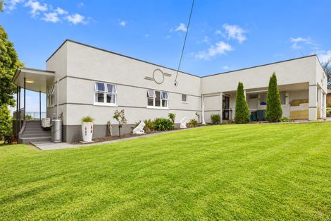 Photo of property in 15 St James Avenue, Helensville, 0800
