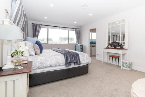 Photo of property in 62 Ormonde Drive, Silverdale, 0932