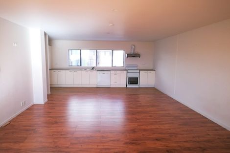 Photo of property in Krisley Court, 1/6 Ambrico Place, New Lynn, Auckland, 0600