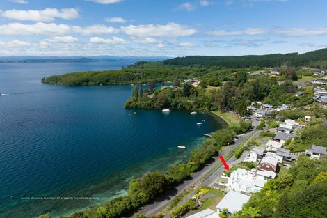 Photo of property in 1/852 Wily Terrace, Acacia Bay, Taupo, 3330