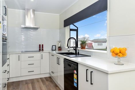 Photo of property in 393 Kahikatea Drive, Dinsdale, Hamilton, 3204