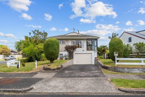 Photo of property in 76 Racecourse Road, Waiuku, 2123