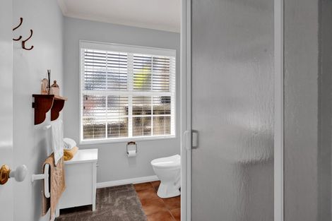 Photo of property in 11 Elder Grove, Whalers Gate, New Plymouth, 4310