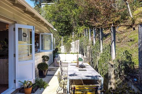 Photo of property in 24 Miro Road, Palm Beach, Waiheke Island, 1081