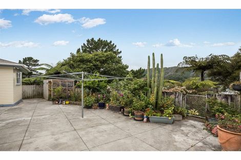 Photo of property in 27 Amundsen Grove, Stokes Valley, Lower Hutt, 5019